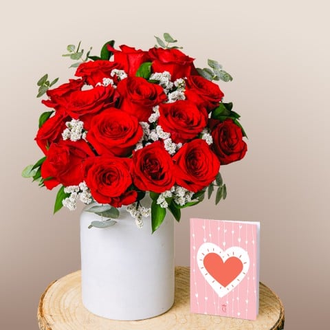 Amor Clásico: 12 Rosas Rojas Amor Clásico: 12 Rosas Rojas