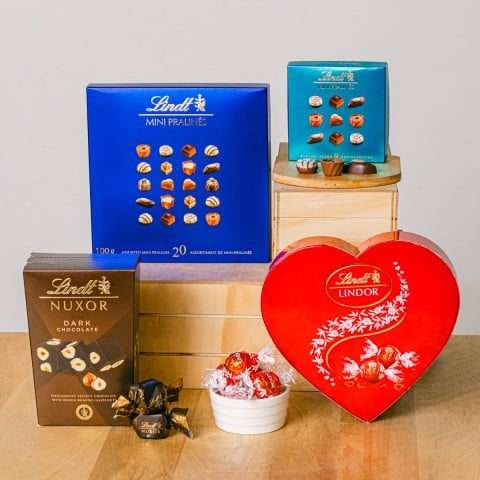 Sweet Treasure: Variedad de Chocolates Lindt Sweet Treasure: Variedad de Chocolates Lindt
